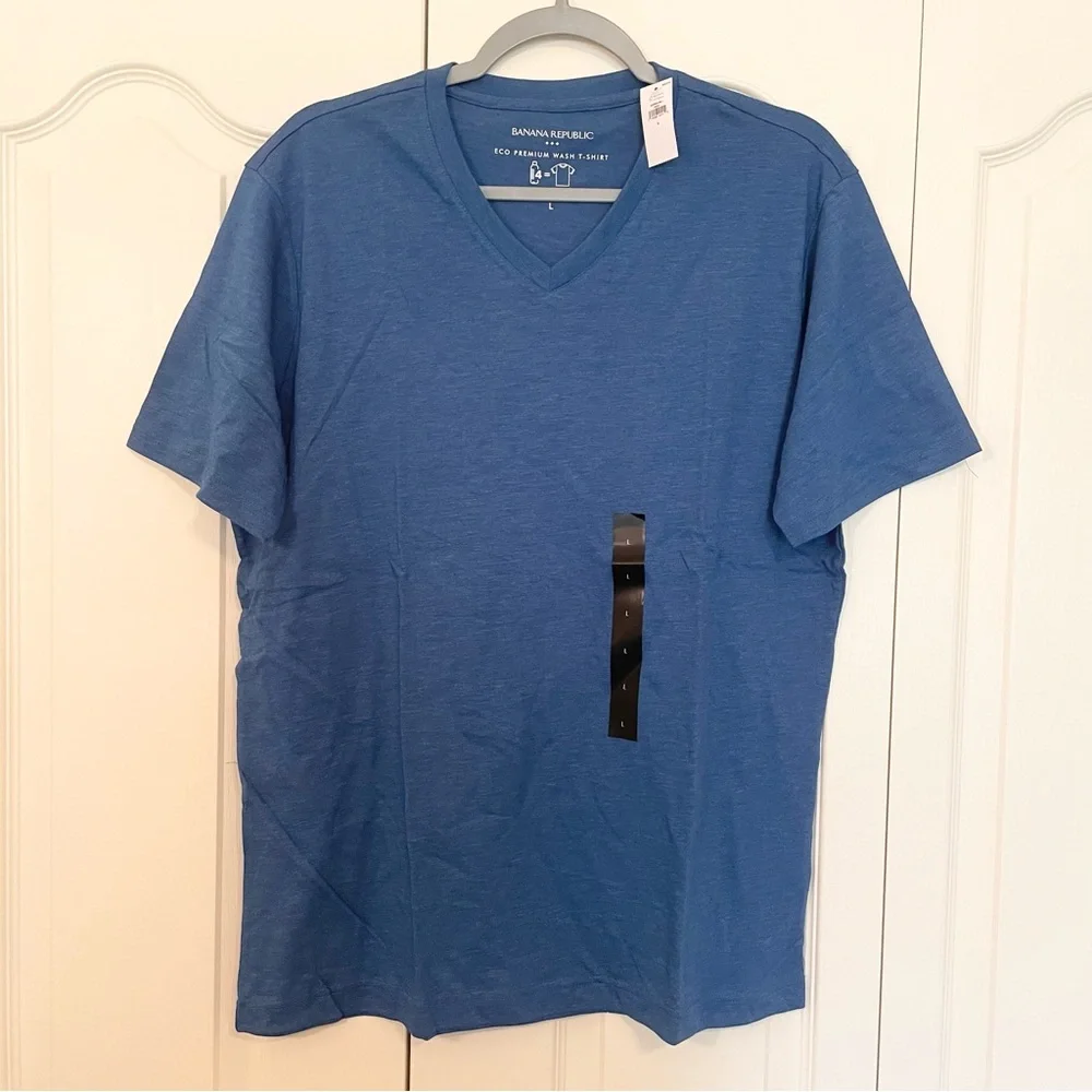 Banana Republic eco premium wash v-neck tee